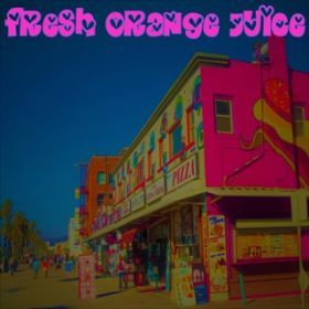 water floating / fresh orange juice